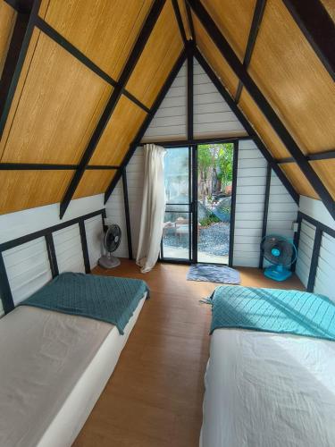 La Lune’s Koh Tao pet-friendly hotel Koh Tao