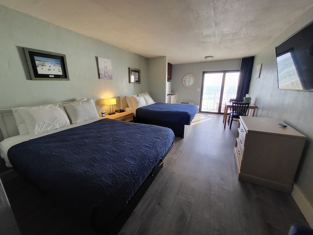 Beachside Hotel - photo 25