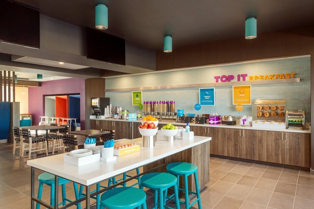 Tru by Hilton Fort Lauderdale Downtown - photo 32