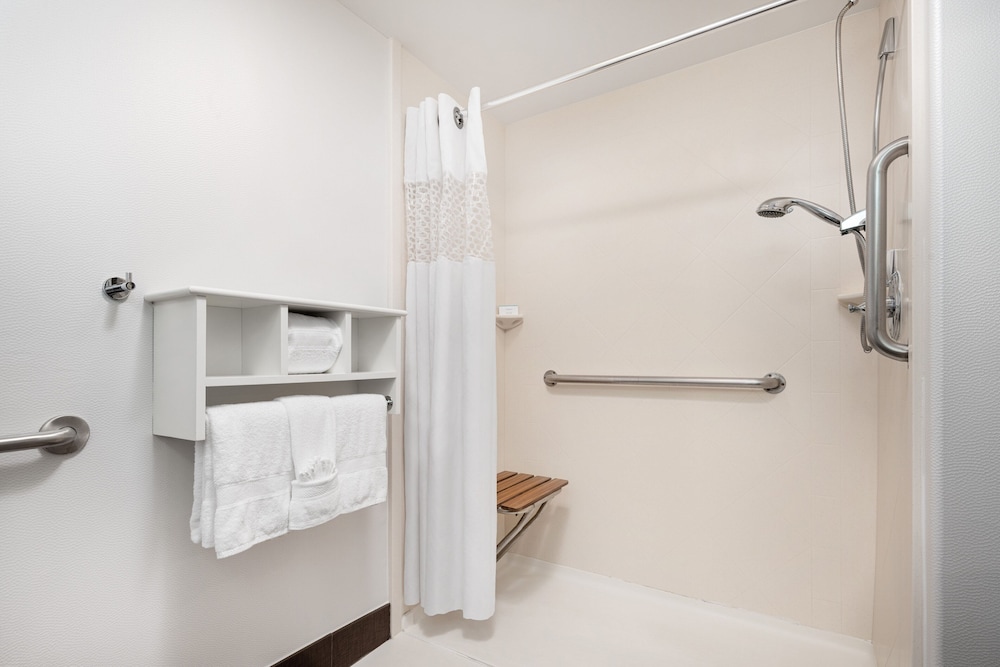 Hampton Inn Boulder Louisville - photo 13