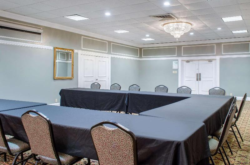 Ramada by Wyndham Shreveport Airport - photo 49