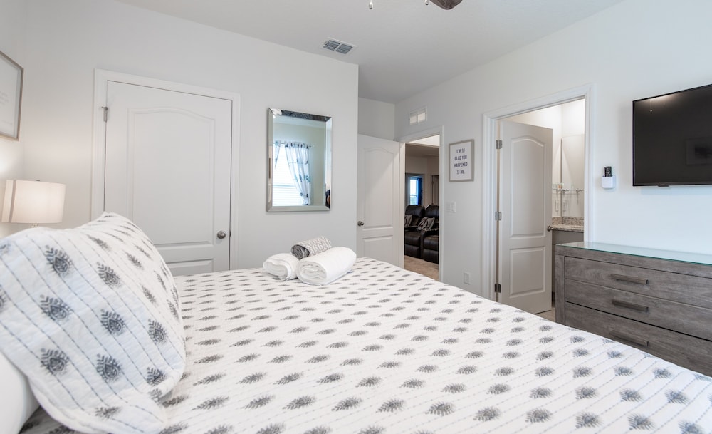 7547oml solterra Resort 6 Bedroom Home by RedAwning - photo 12