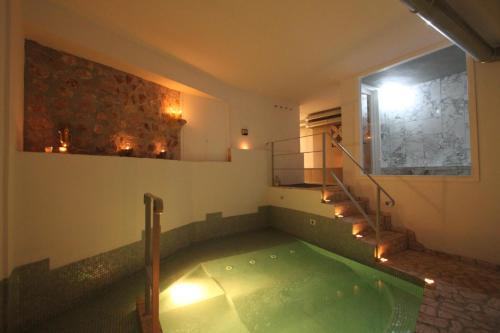 Le Camere Pinte — 4-Star Luxury Hotel in Sermoneta, Italy
