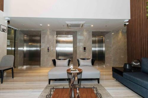 RedDoorz Premium near UST Hospital