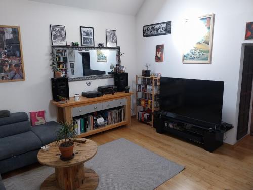 Maisonnette Cosy in Vermenton, France