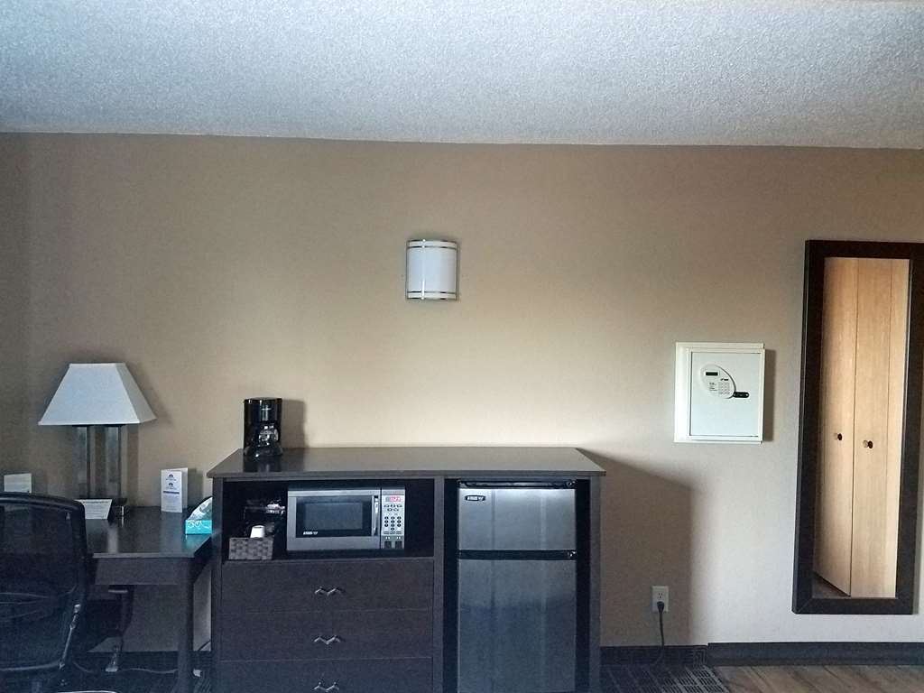 Americas Best Value Inn & Suites Bismarck - photo 15