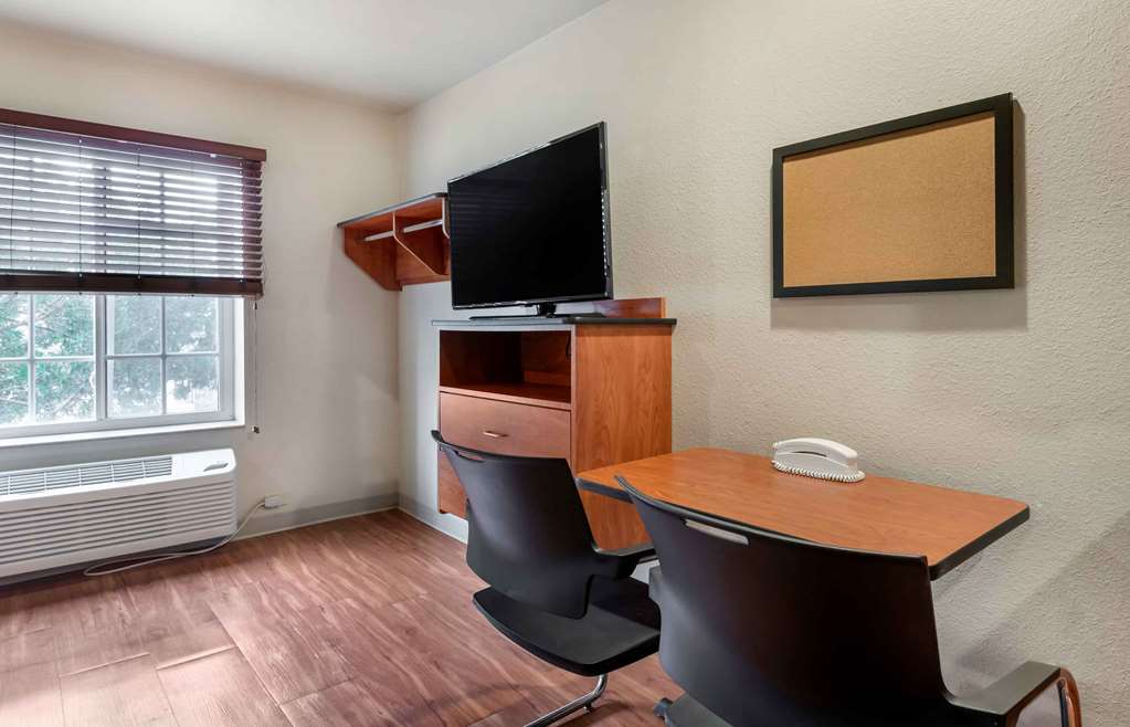 Extended Stay America Select Suites Lake Worth - photo 11