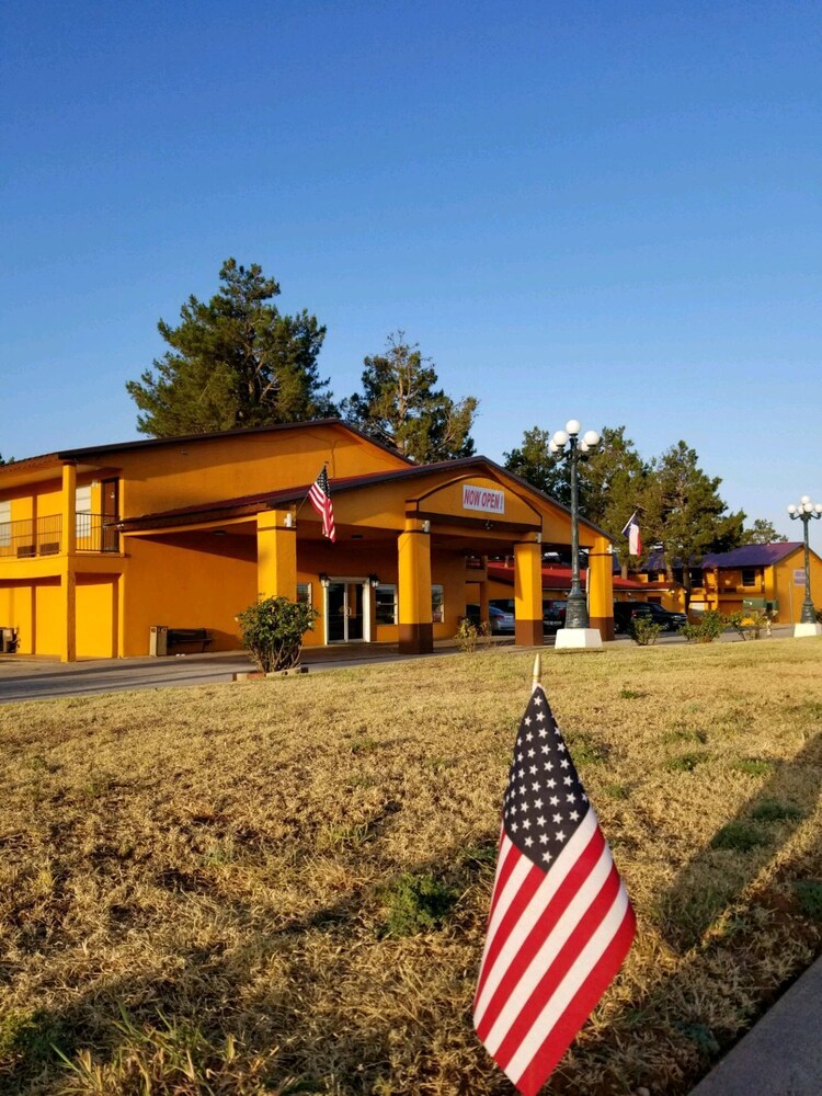 Sweetwater Inn - photo 25