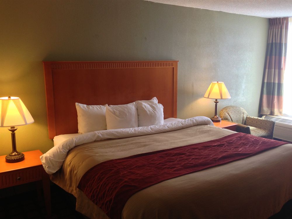 Country Inn & Suites by Radisson Greenville SC - photo 9