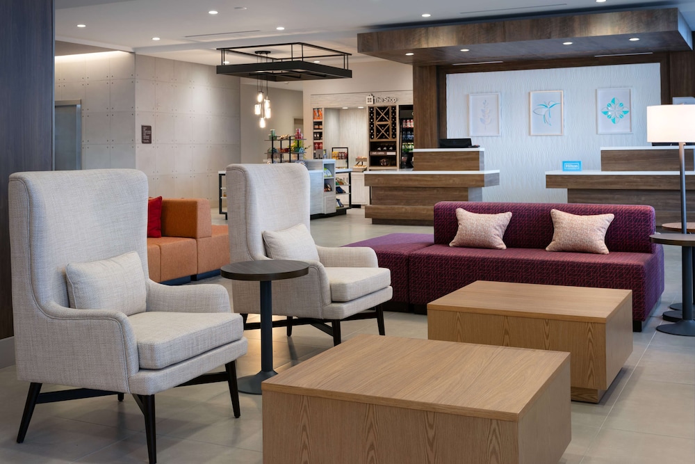 Hilton Garden Inn Visalia - photo 6