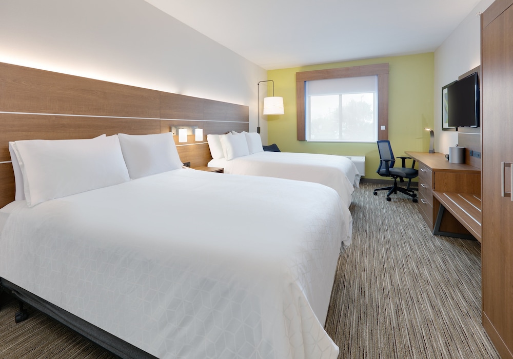 Holiday Inn Express and Suites San Antonio NW near - photo 3
