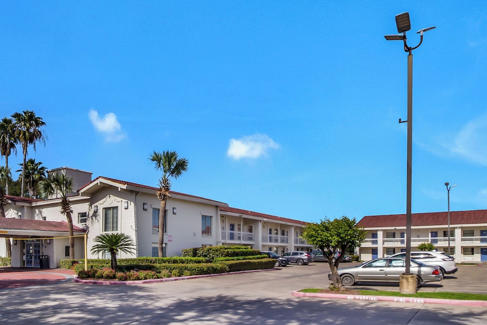 Motel 6 Baytown TX Garth Rd - photo 30