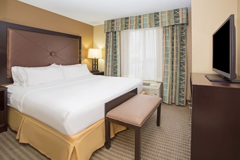 Holiday Inn Express & Suites Lexington by IHG - photo 12