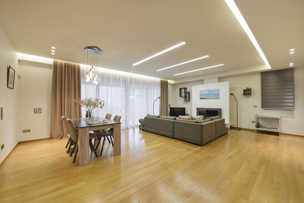 Vari Views in Vari With 3 Bedrooms and 3 Bathrooms in Vari, Greece