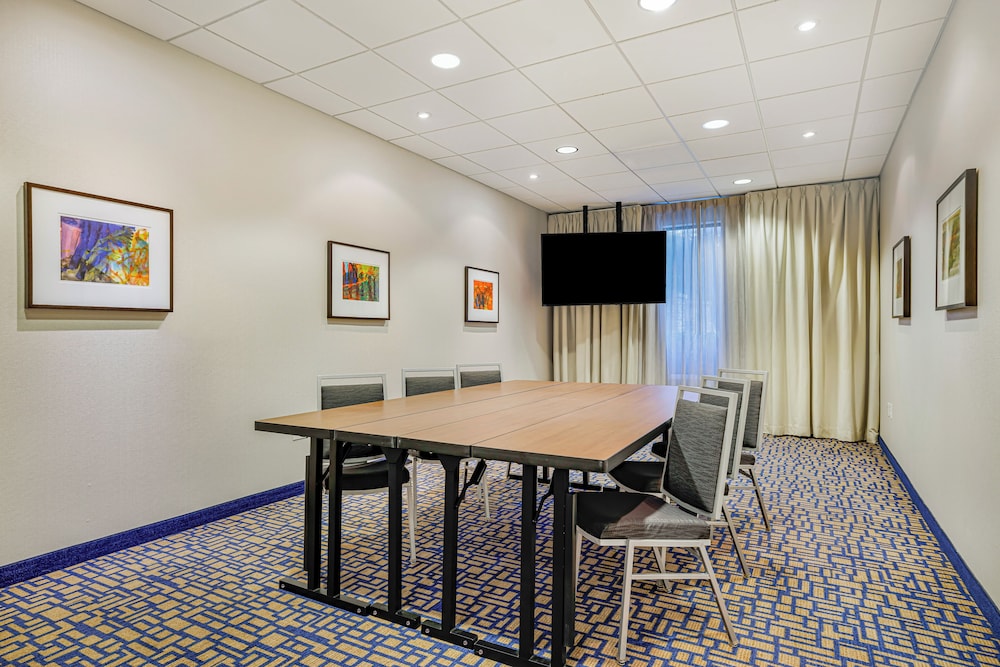Hampton Inn & Suites Dallas Plano East - photo 48