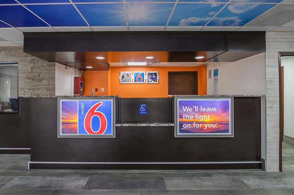 Motel 6 Savannah GA Midtown - photo 22