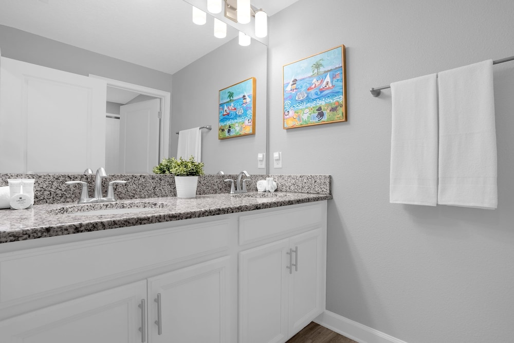 Upstay Championsgate Resort Home w Pool - photo 25