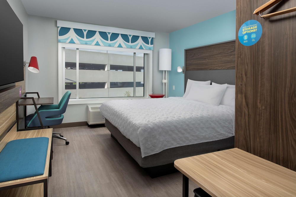 TRU by Hilton Miami Airport South Blue Lagoon FL - photo 9