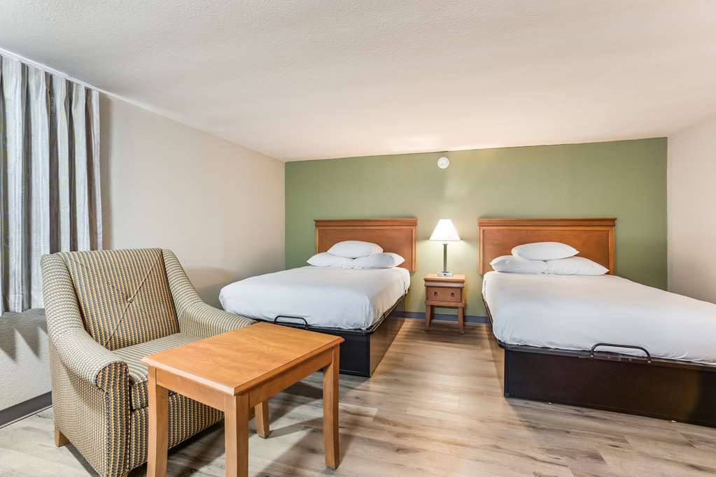 Americas Best Value Inn Lebanon MO - photo 13
