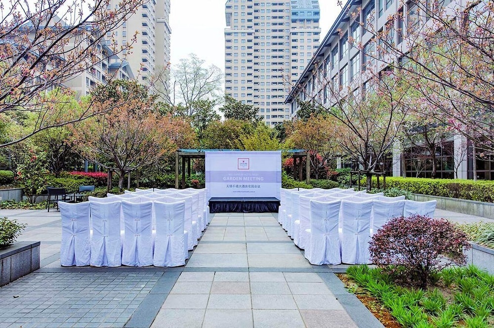 Millennium Hotel Wuxi — 4-Star Luxury Hotel in Wuxi, People's Republic of China