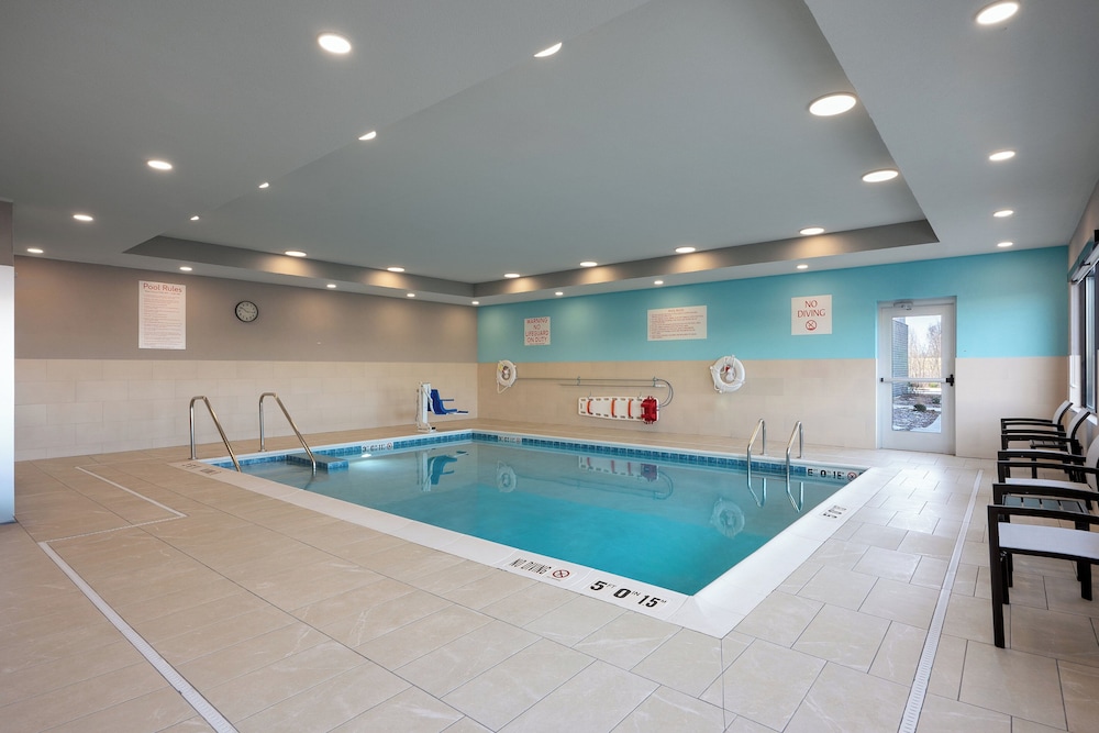 avid hotel Oak Creek by IHG - photo 25