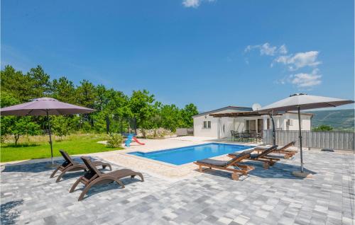 Three Bedroom Holiday Home In Grubine — 4-Star Luxury Hotel in Grubine, Croatia