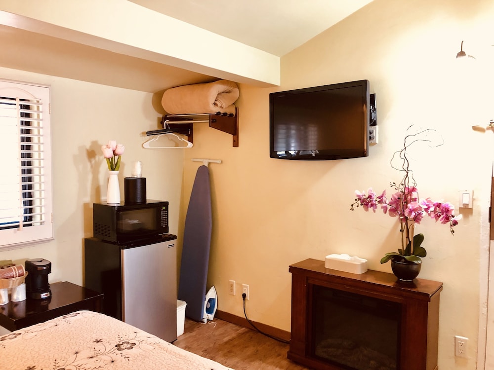 Carmel Resort Inn - photo 14