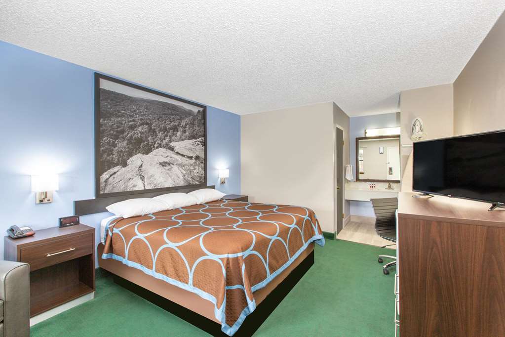 Super 8 by Wyndham Malvern - photo 22