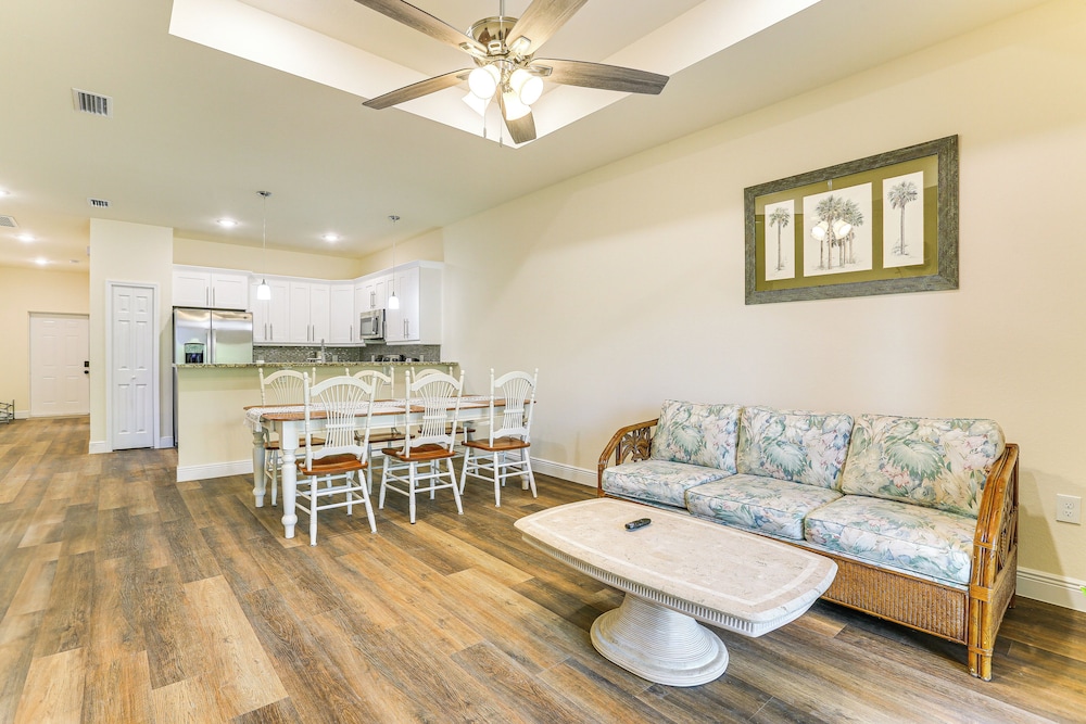 11 Mi to Fort Myers River District: Suburban Haven — hotel in Lehigh Acres