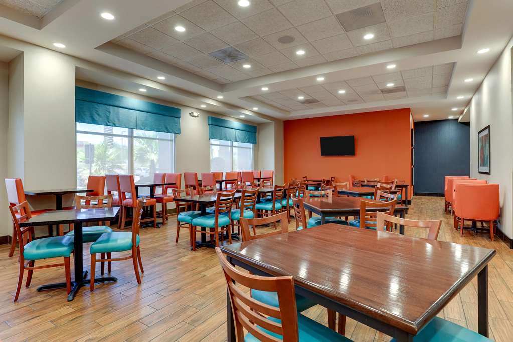 Drury Inn & Suites Phoenix Chandler Fashion Center - photo 13
