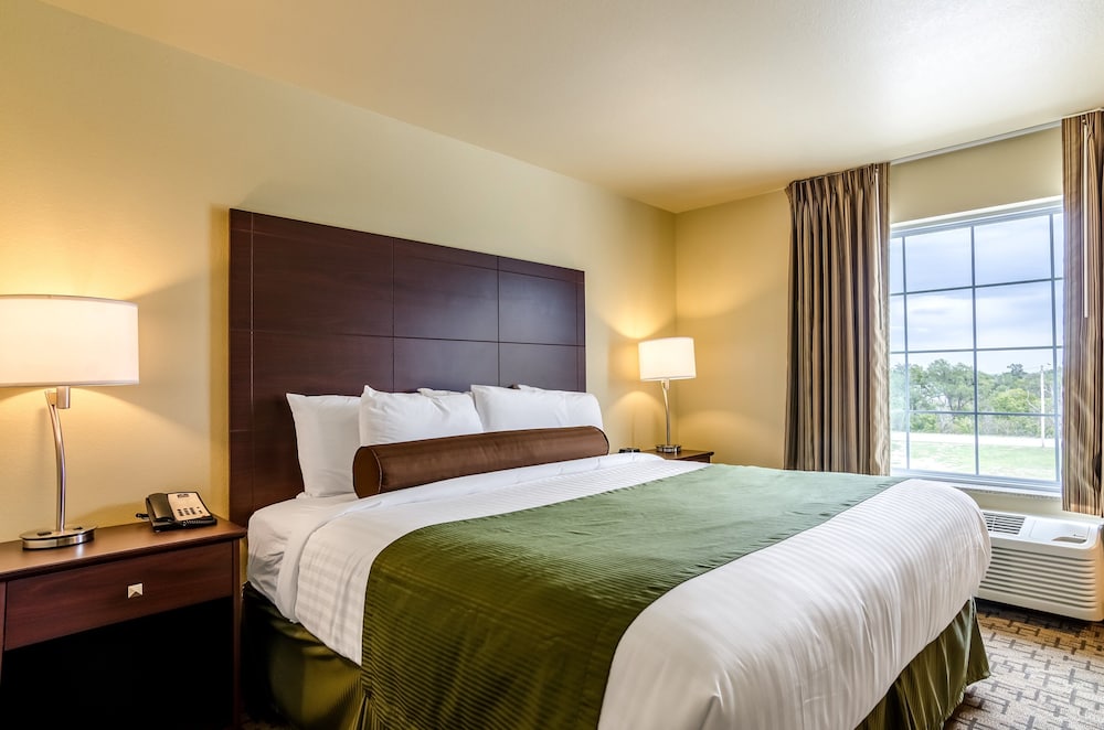 Cobblestone Inn & Suites Oberlin - photo 13