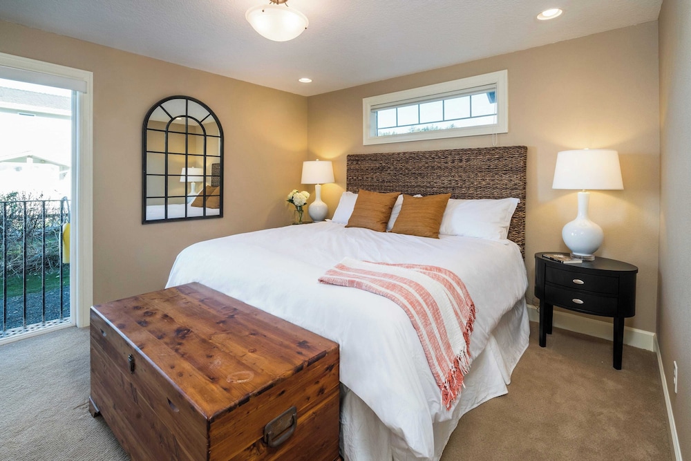Blue Starfish by Avantstay Ocean Views & Direct Cannon Beach Access - photo 15