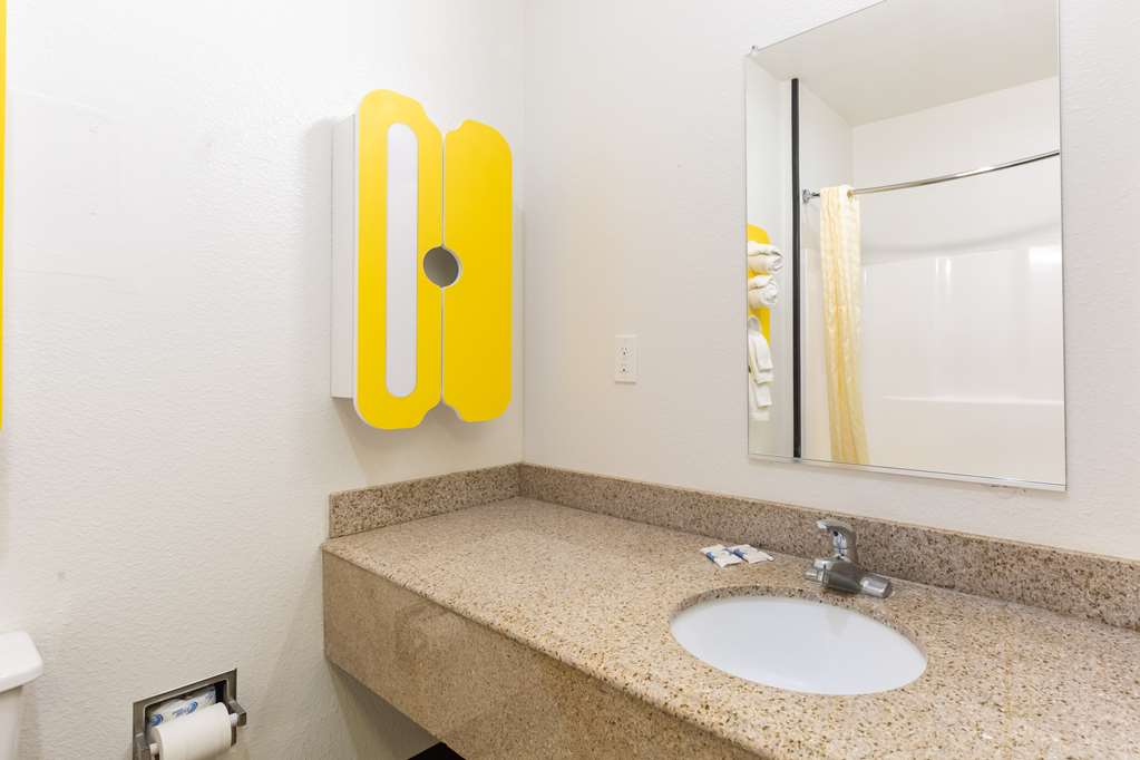Studio 6 Bay City TX - photo 22