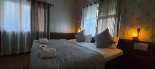 Karthik resort - last minute hotel in Naini Tal