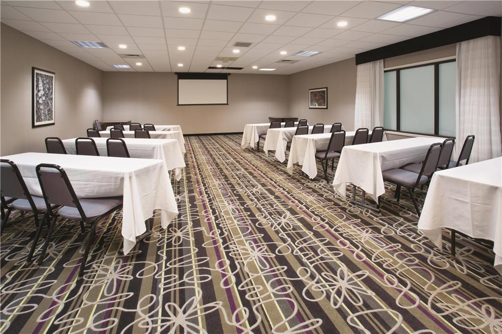 La Quinta by Wyndham Denver Englewood Tech Center - photo 35