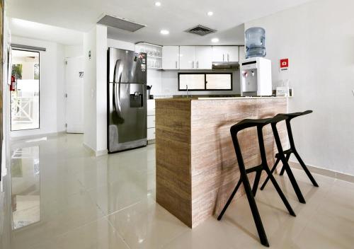 Edificio Bay Point Apartamento 403 — 4-Star Luxury Hotel in San Andres, Colombia