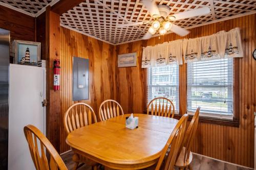 Beside the Sea by Oak Island Accommodations - photo 43