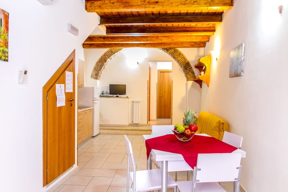 Case Vacanze Zio Pasquale — 4-Star Luxury Hotel in Cefalu, Italy
