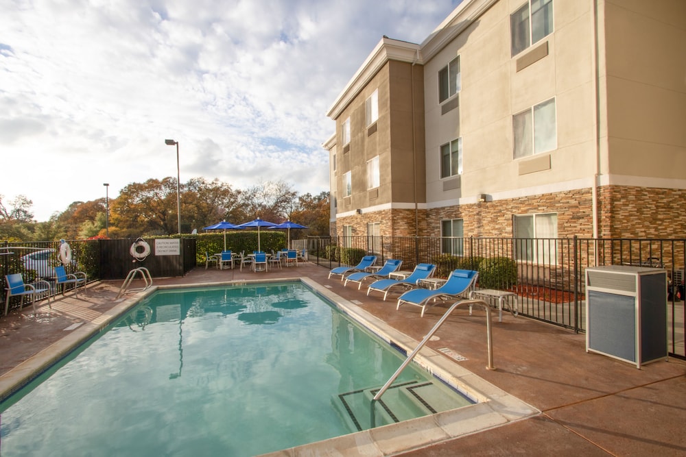 Holiday Inn Express Hotel & Suites Roseville Galleria Area by IHG - photo 99