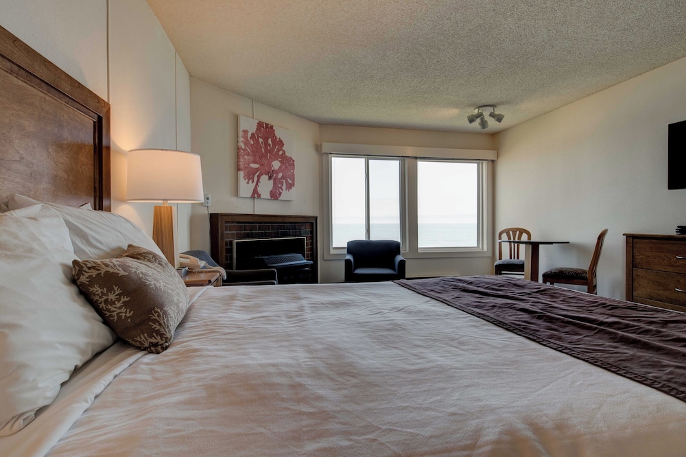 Ester Lee Oceanview Inn - photo 12