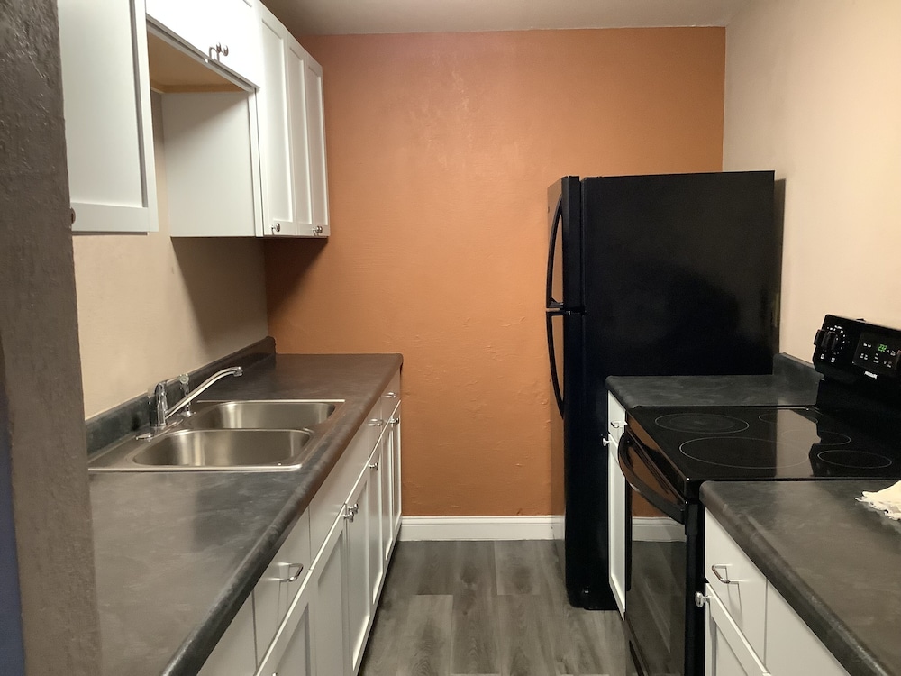 Silver Spur Vintage Inn & Suites - photo 32