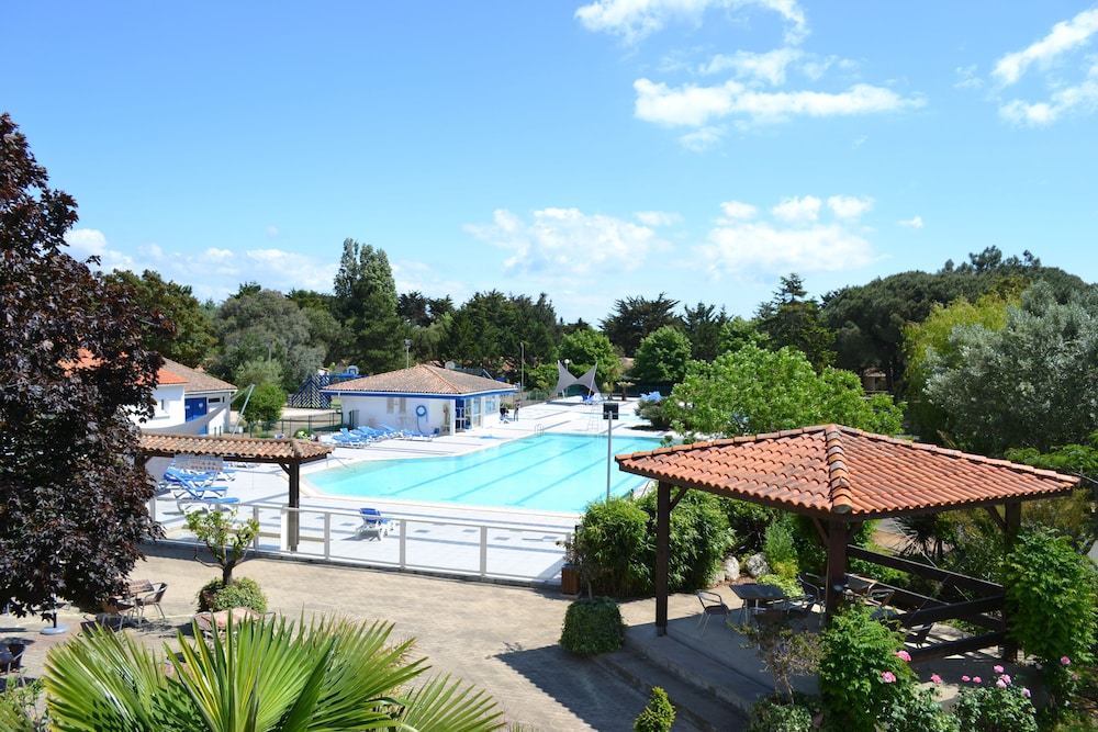 Village Océanique — hotel in Le Bois-Plage-En-Re