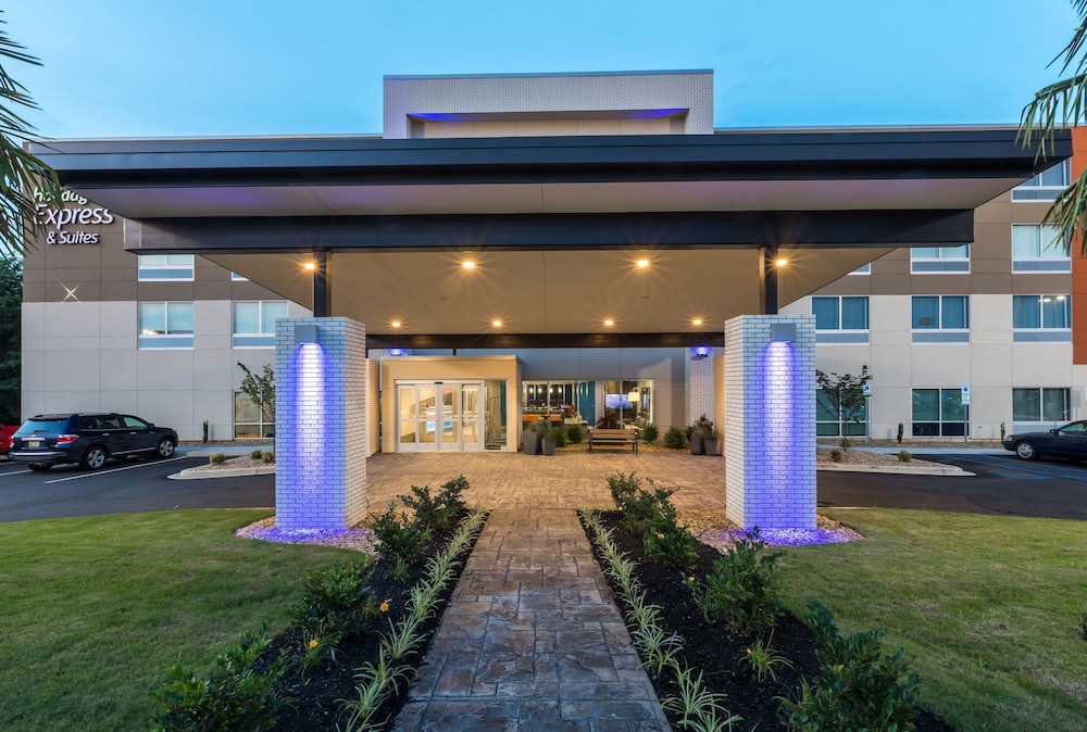 Holiday Inn Express & Suites Greenville S Piedmont by IHG - photo 53