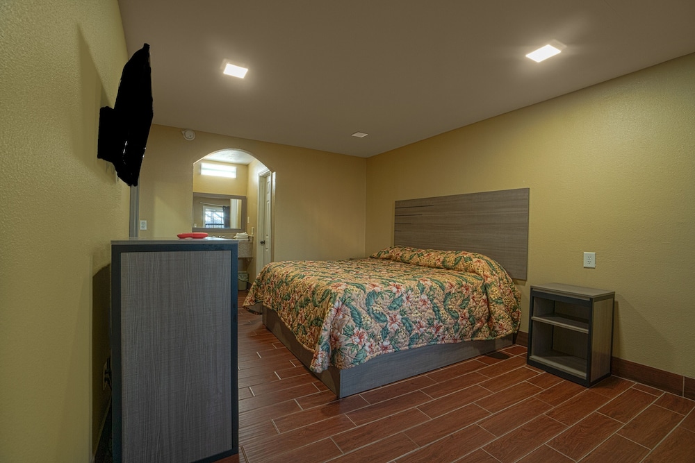 Days Inn by Wyndham Aransas Pass - photo 9