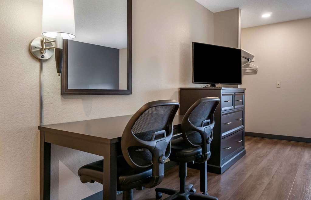 Extended Stay America Premier Suites Seattle Bellevue Downtown - photo 18