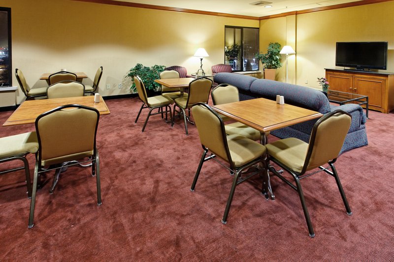 Red Lion Hotel & Conference Center Seattle Renton - photo 32