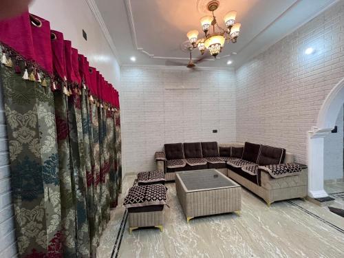 Aanandit aashiyana A Blissful Place — 4-Star Luxury Hotel in Dehra Dun, India