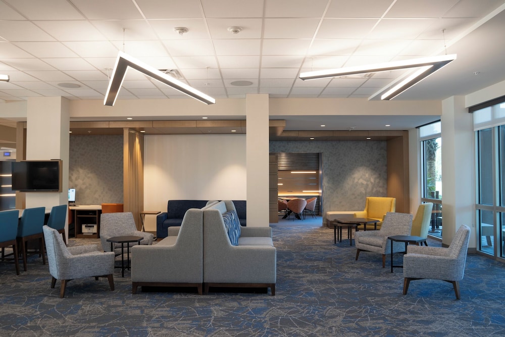 Holiday Inn Express & Suites Fort Walton Beach Eglin Area by IHG - photo 6
