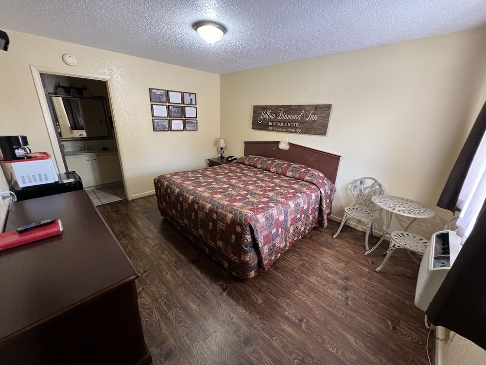 Yellow Diamond Inn - photo 6