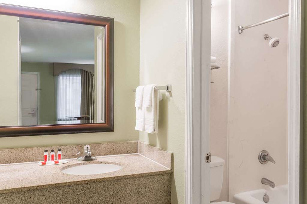 Days Inn by Wyndham Ormond Beach - photo 6